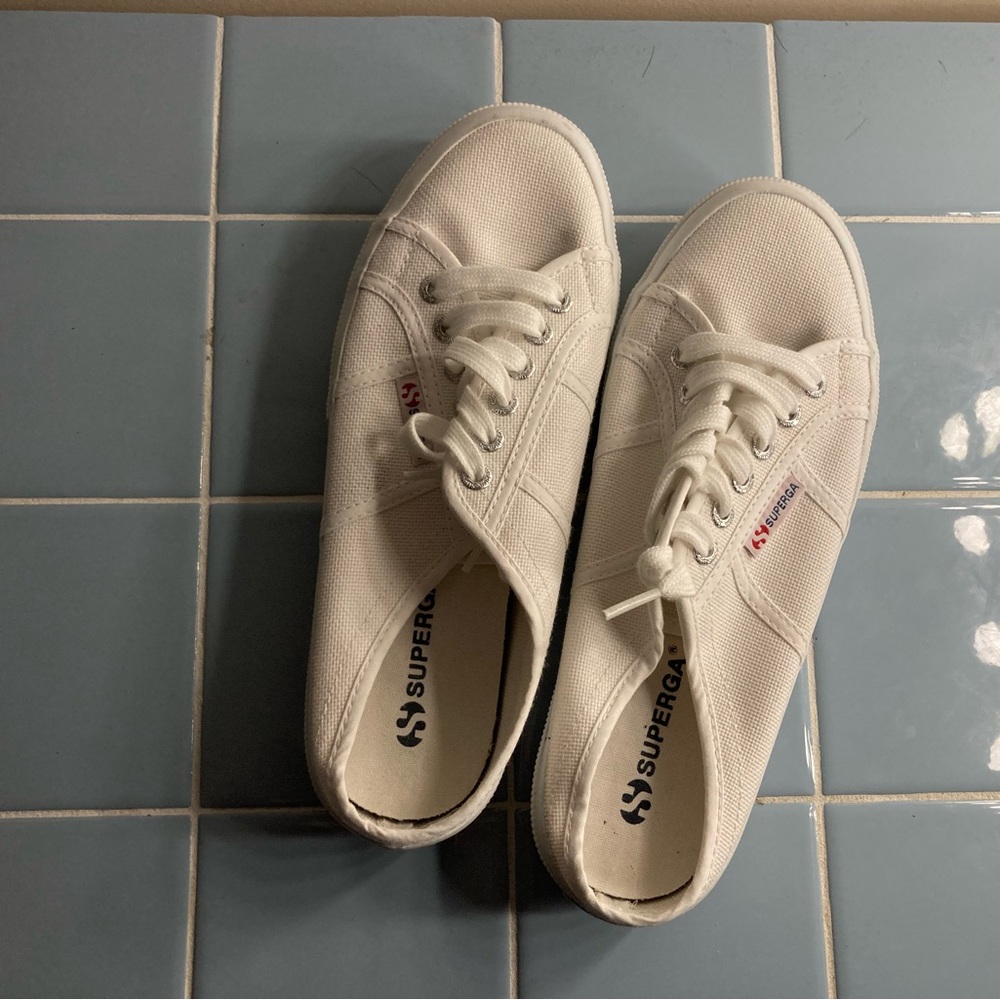 Superga sneakers!!